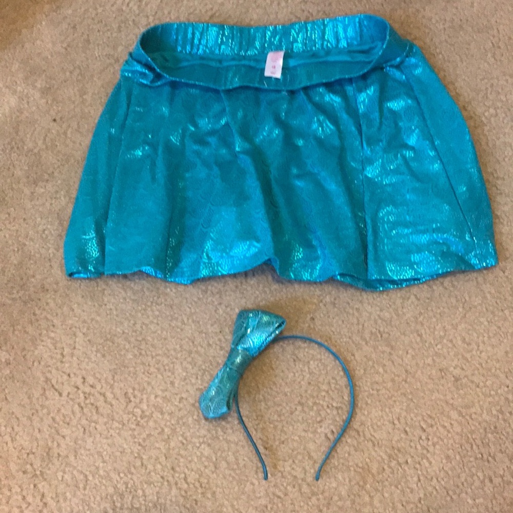 Cute mermaid skirt and headband to match!!
